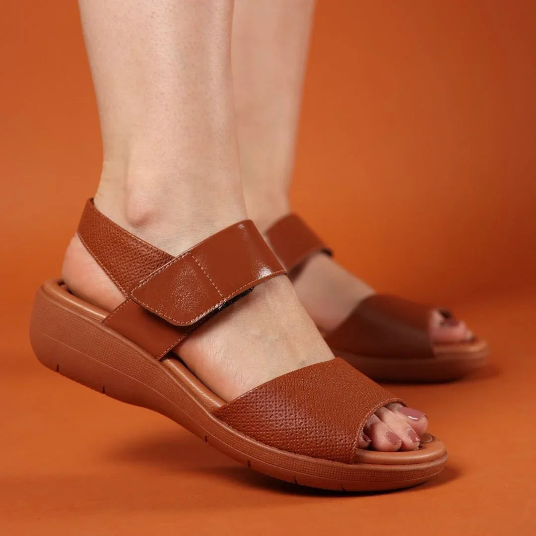 SANDALIA ULTRACONFORTO DE VELCRO MARLLY - Banana Calçados -